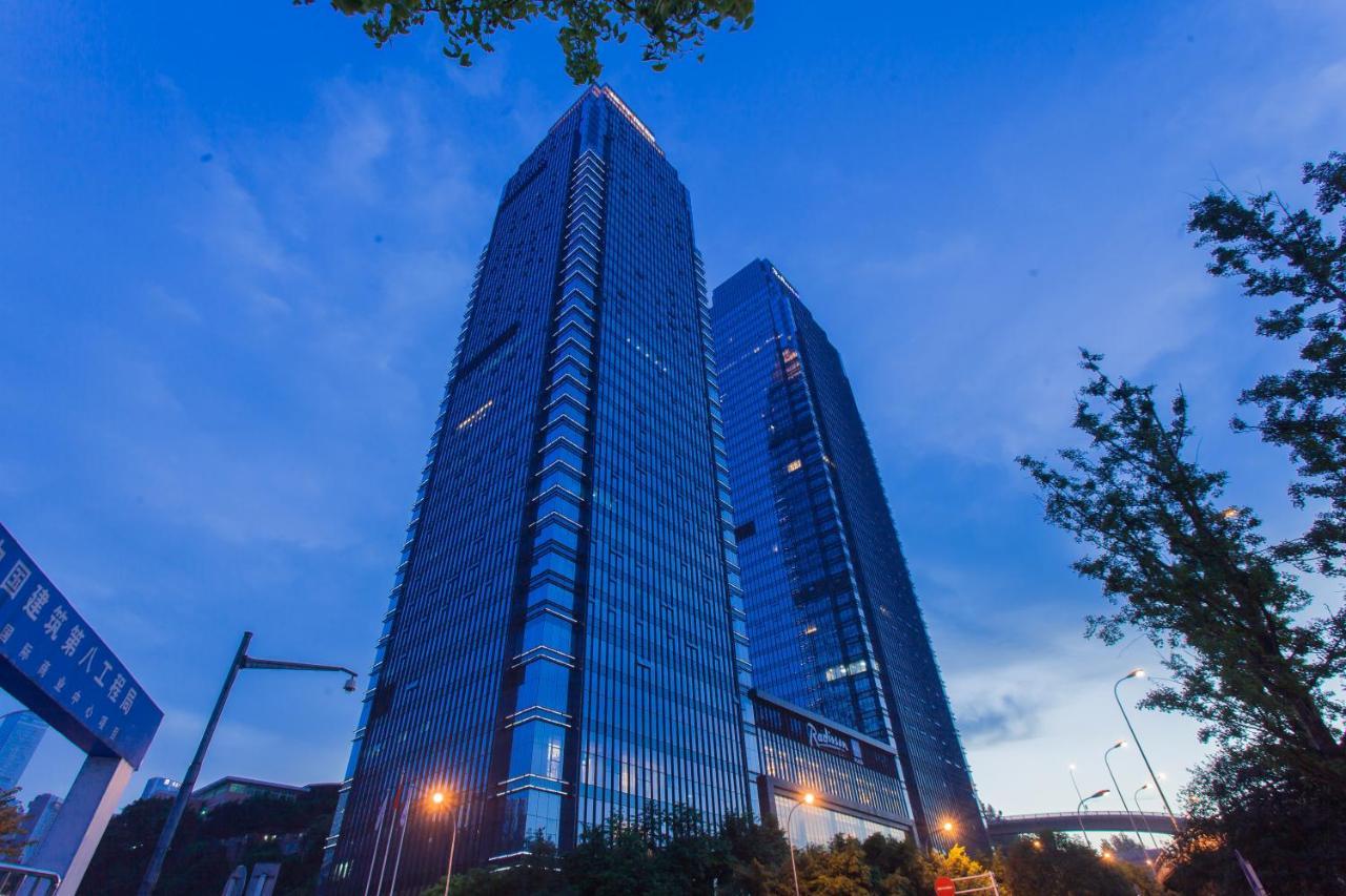 Radisson Blu Plaza Chongqing - Free 2 Bottle Of Local Beer Per Room During Stay Экстерьер фото
