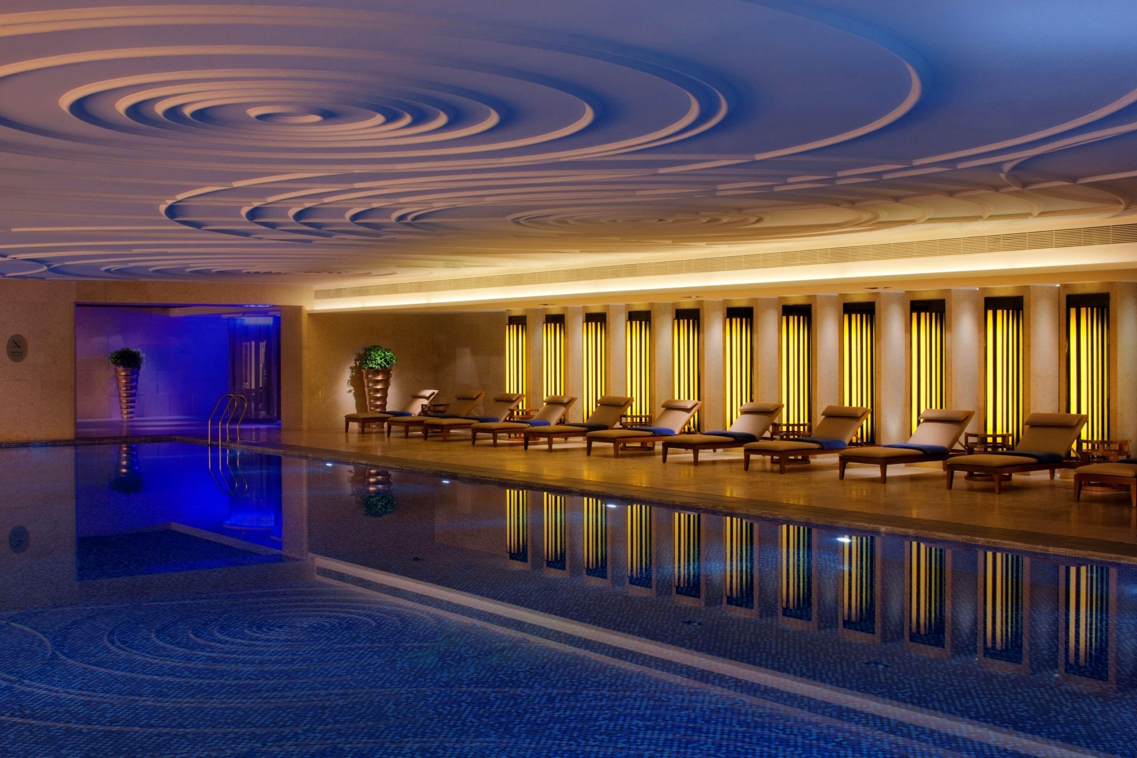 Radisson Blu Plaza Chongqing - Free 2 Bottle Of Local Beer Per Room During Stay Экстерьер фото