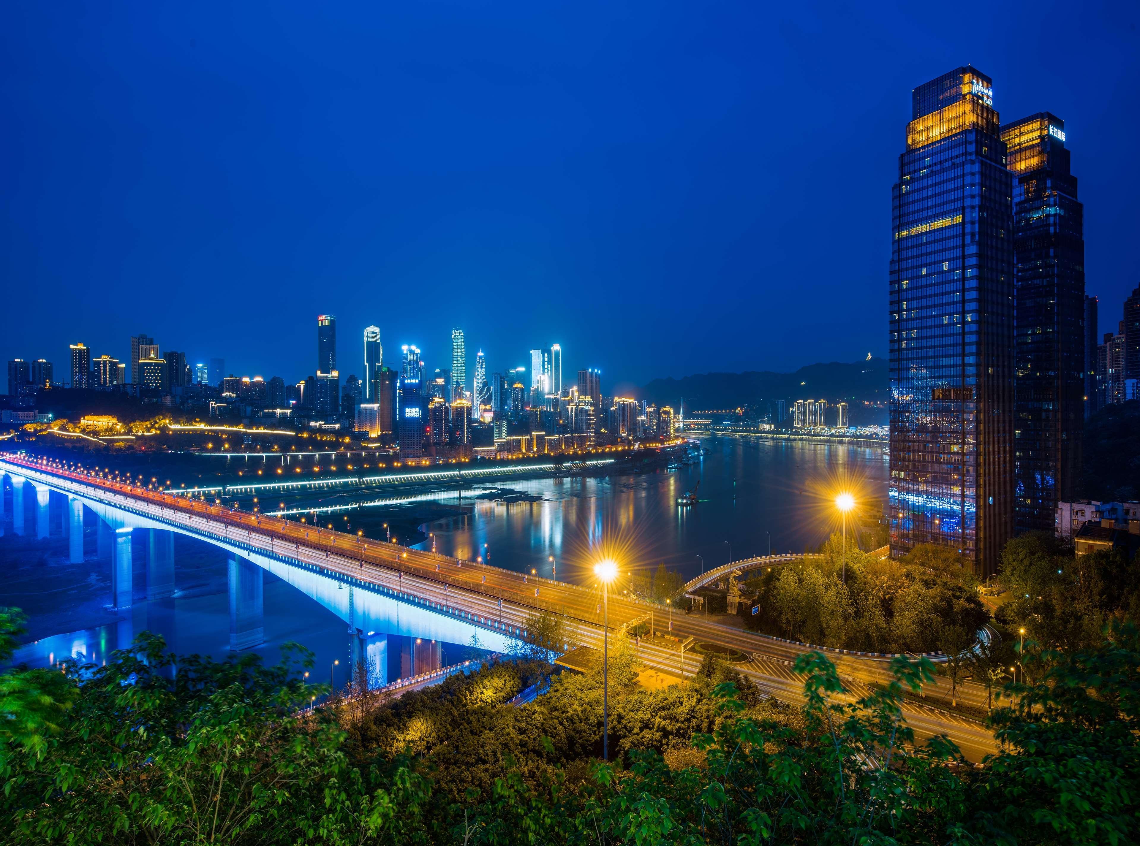 Radisson Blu Plaza Chongqing - Free 2 Bottle Of Local Beer Per Room During Stay Экстерьер фото