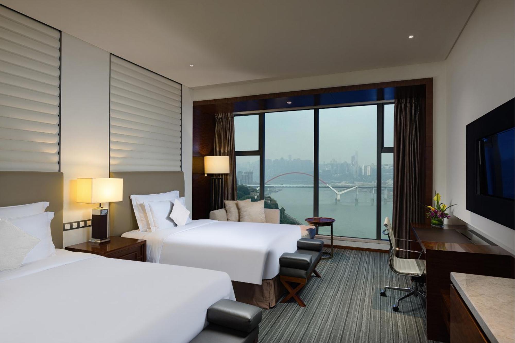 Radisson Blu Plaza Chongqing - Free 2 Bottle Of Local Beer Per Room During Stay Экстерьер фото