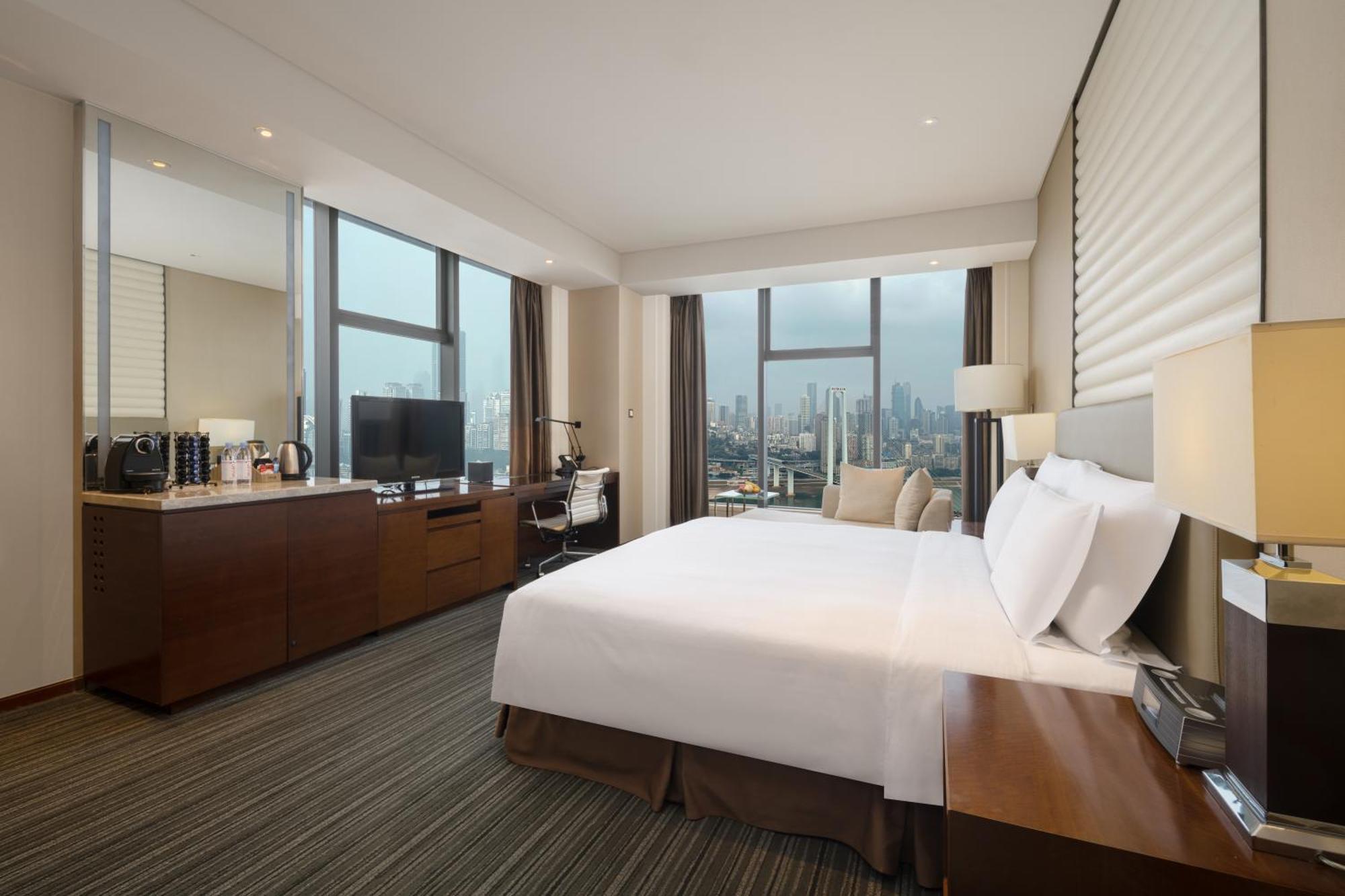 Radisson Blu Plaza Chongqing - Free 2 Bottle Of Local Beer Per Room During Stay Экстерьер фото