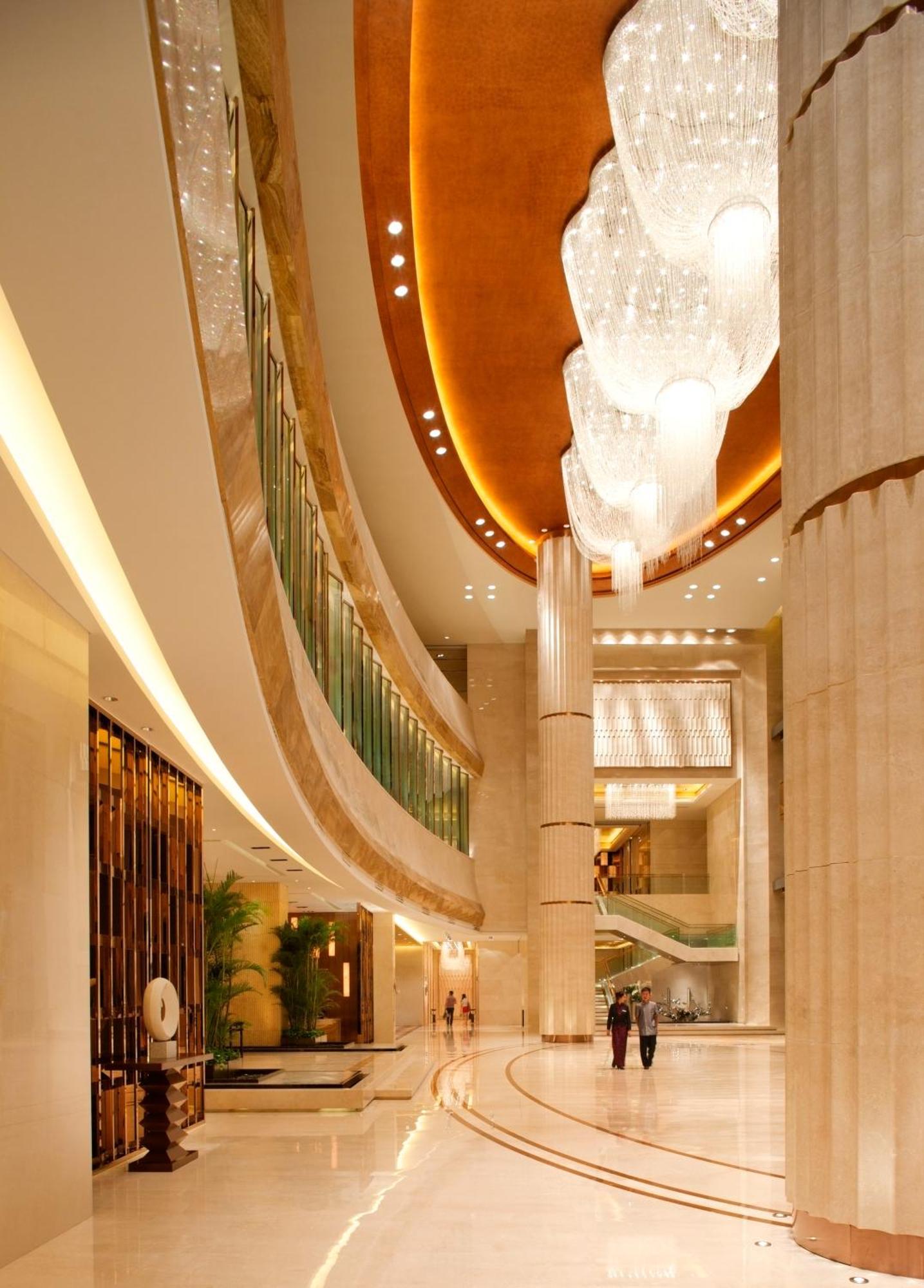 Radisson Blu Plaza Chongqing - Free 2 Bottle Of Local Beer Per Room During Stay Экстерьер фото