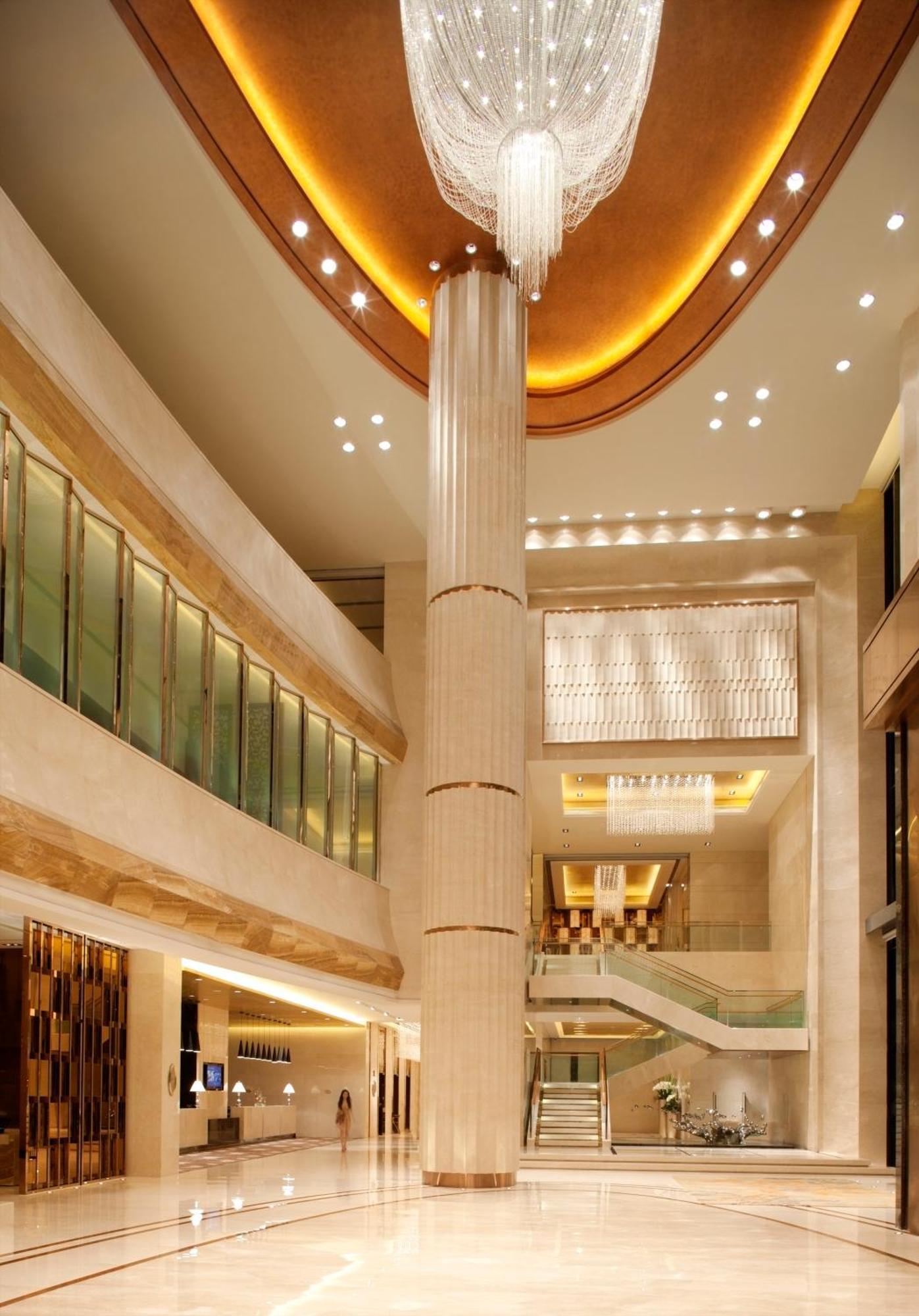 Radisson Blu Plaza Chongqing - Free 2 Bottle Of Local Beer Per Room During Stay Экстерьер фото